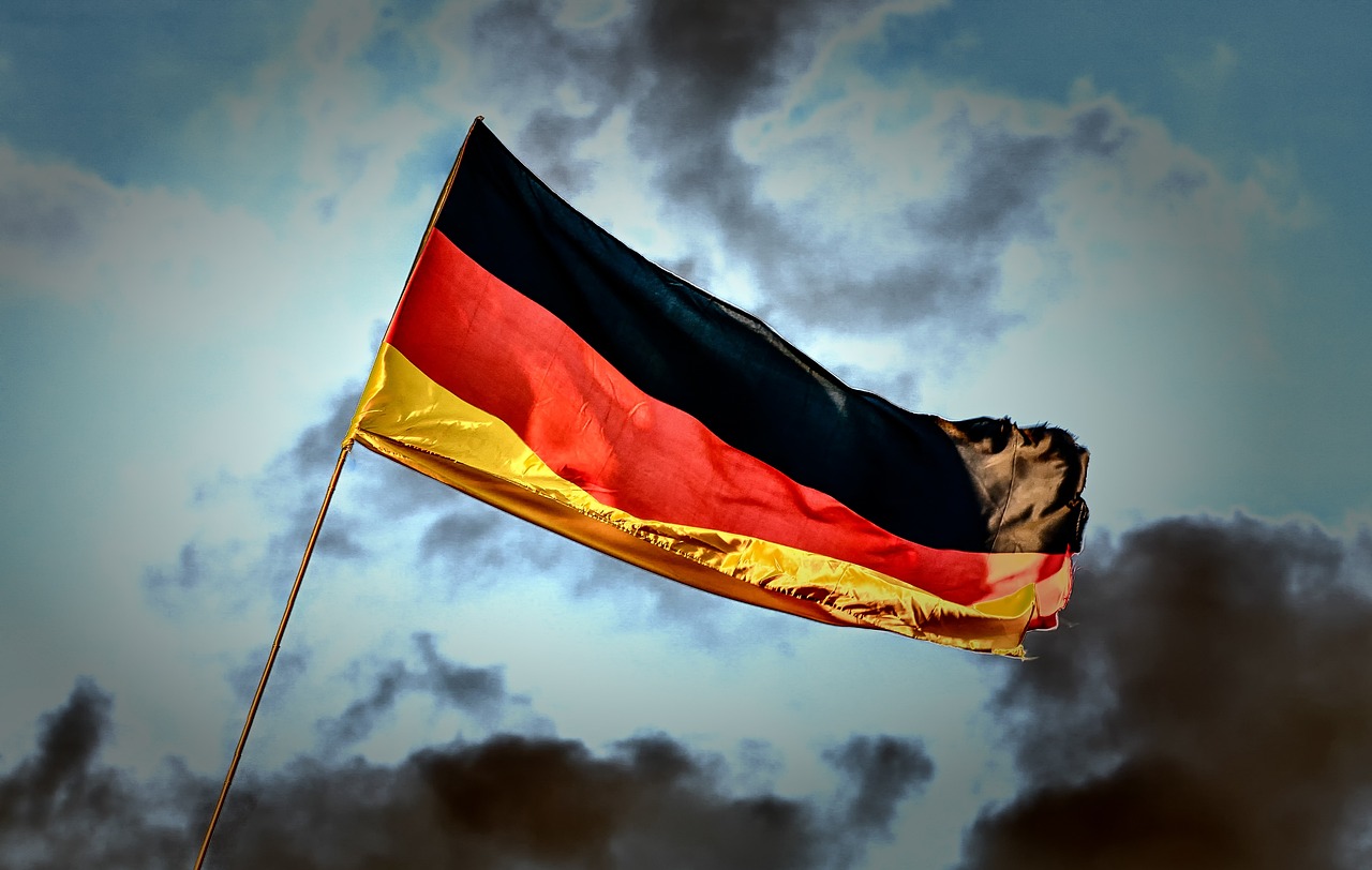 German Chamomile Oil: Why This Deep Blue Oil Stands Apart
