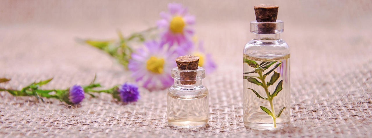 Wholesale Chamomile Essential Oil: A Guide to Buying in Bulk